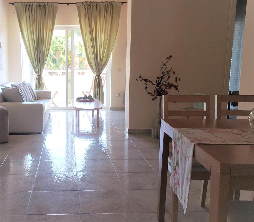 Malibu Studios & Apartments Ласі Екстер'єр фото