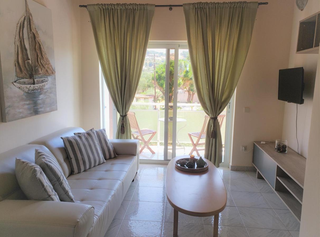 Malibu Studios & Apartments Ласі Екстер'єр фото