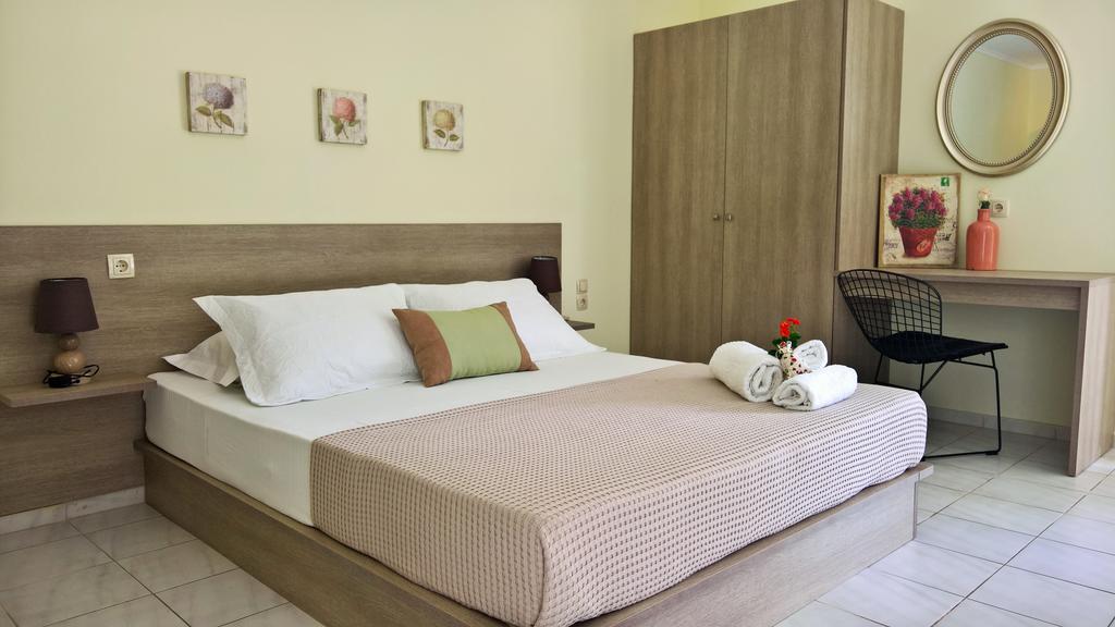 Malibu Studios & Apartments Ласі Екстер'єр фото