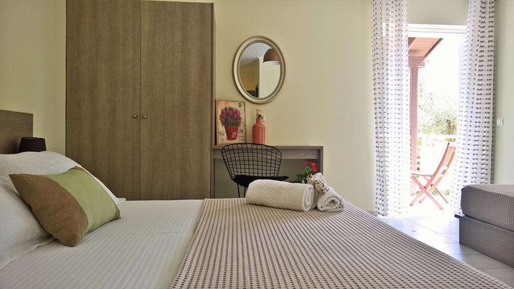 Malibu Studios & Apartments Ласі Екстер'єр фото