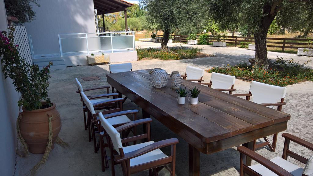 Malibu Studios & Apartments Ласі Екстер'єр фото