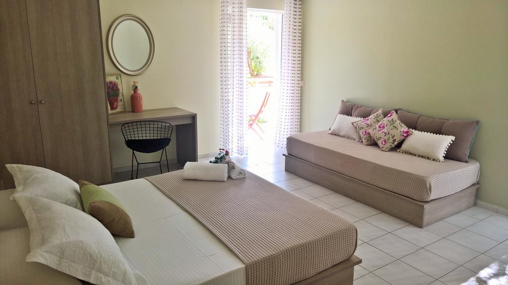 Malibu Studios & Apartments Ласі Екстер'єр фото